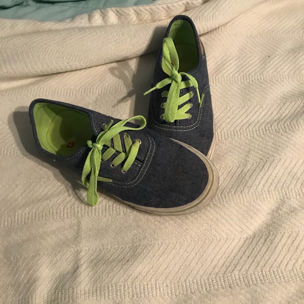 LEVI tennis shoes
